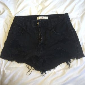 Black high waisten jean shorts