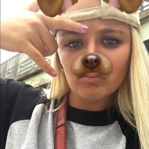 Meet your Posher, Ariana