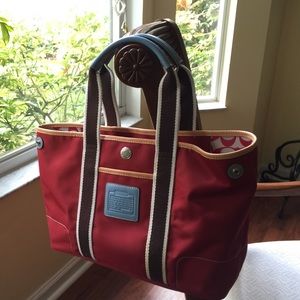 Coach purse authentic very pretty