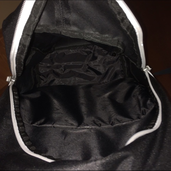 Oakley backpack - Picture 2 of 4