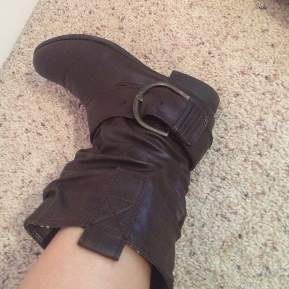 Boots - Picture 2 of 3