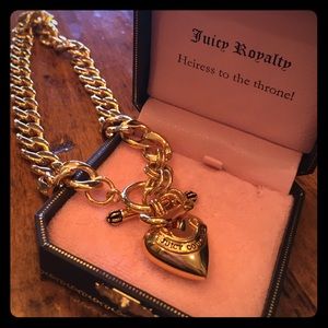 Juicy banner heart necklace