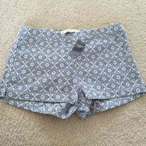 Abercrombie NWT short size 4