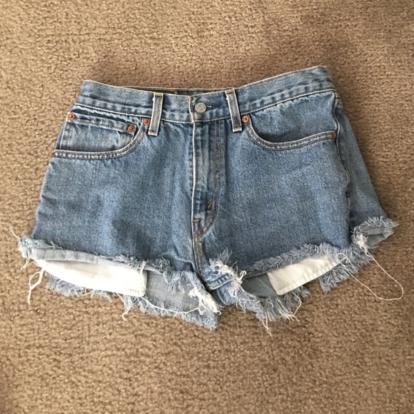 LEVIS Custom High Waisted Denim 💕 Size S/M