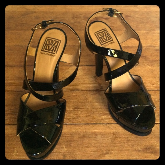 Pour la Victoire Hiro Sandal 8.5