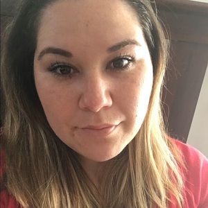 Meet your Posher, Clella