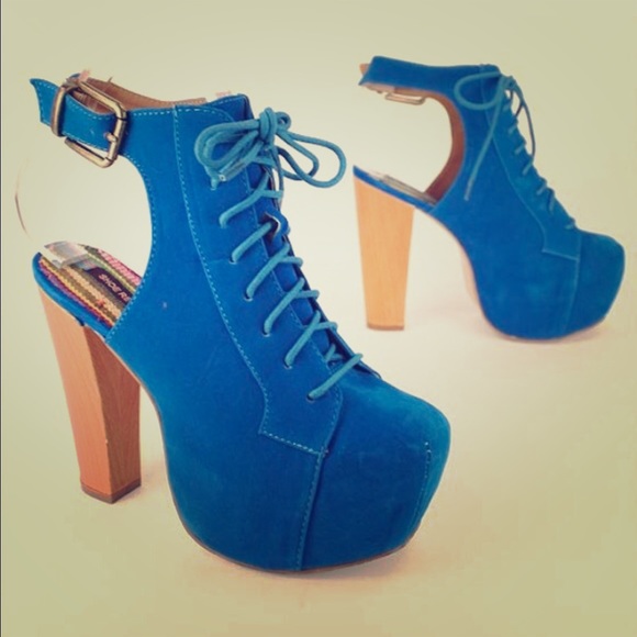 blue suede shoes sz.6