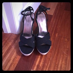 Brand new madden girl black wedges!