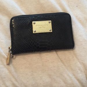 Michael kors wallet