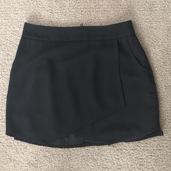 SANCTUARY Asymmetrical Skirt 💕 Black Size S