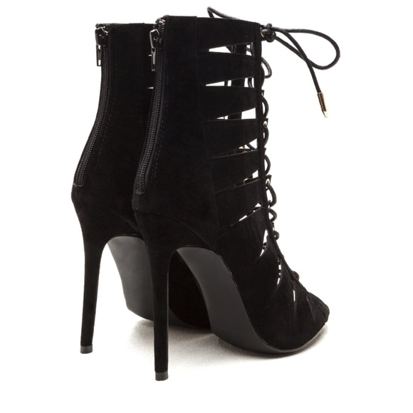 Heels - Picture 3 of 4