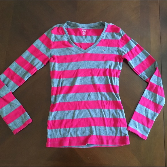 Tommy Hilfiger long sleeve - Picture 1 of 1