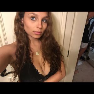 Meet your Posher, Sabrina