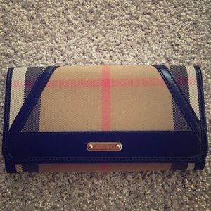 Burberry wallet
