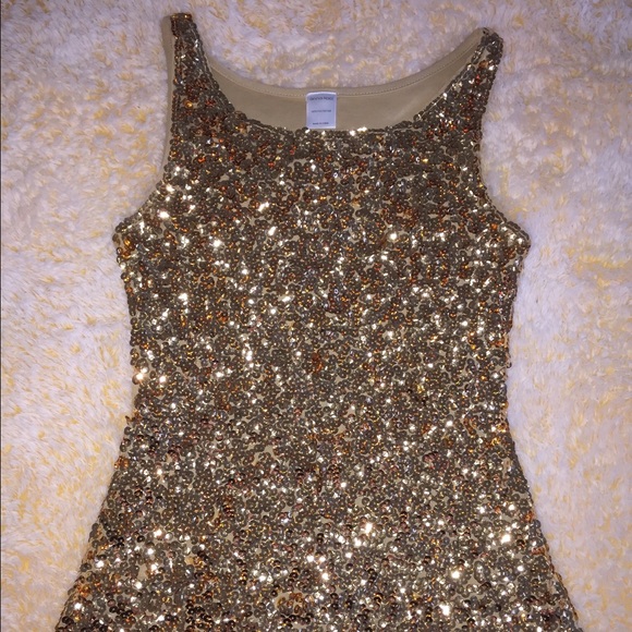 GORGEOUS!!! Gold Sequined Tank Top
