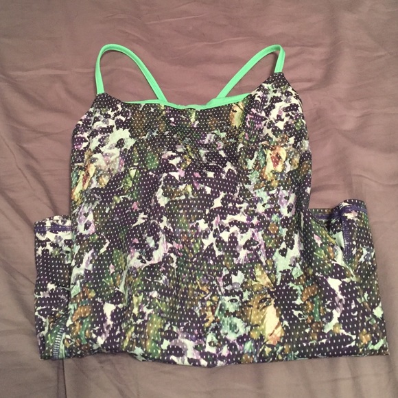 Lululemon tank