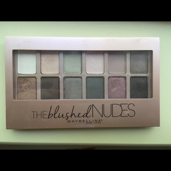 Maybelline "The Blushed Nudes"