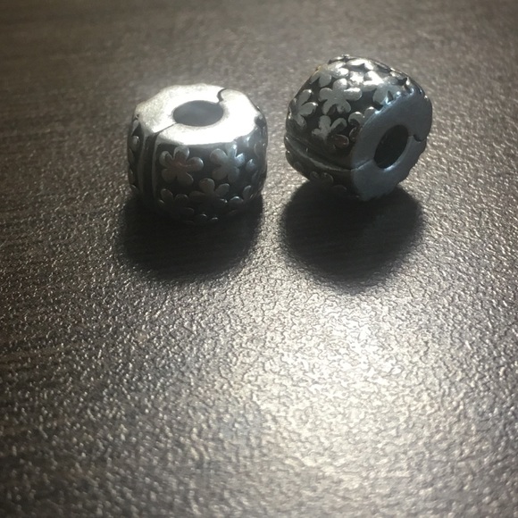 Pandora Flower Clips