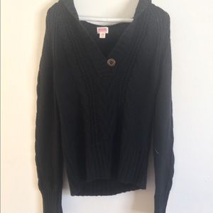 ••HOODED SWEATER ON SALE••