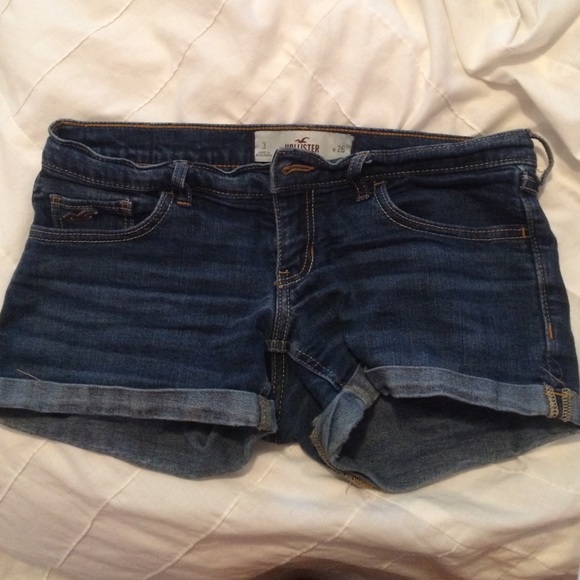 Hollister Shorts - Picture 1 of 2