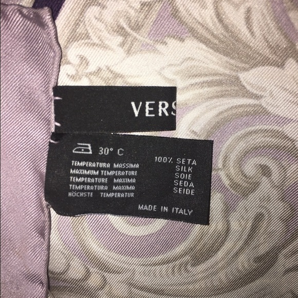 Versace Wrap - Picture 2 of 2