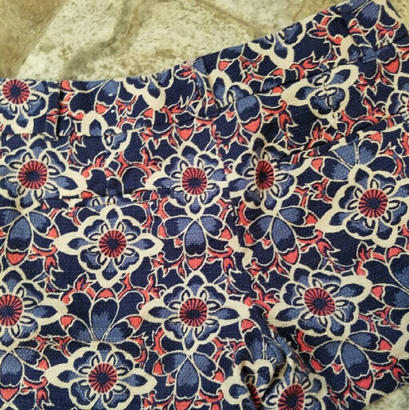 LOFT patterned Riveira shorts - Picture 3 of 4