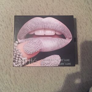 Nail caviar