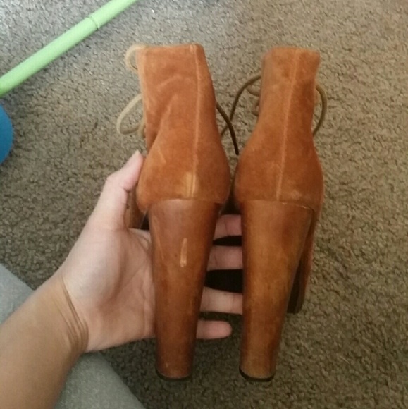 SALE..Jeffrey campbell lita - Picture 4 of 4