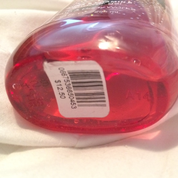 Bath & Body Works Shower Gel - Picture 2 of 2