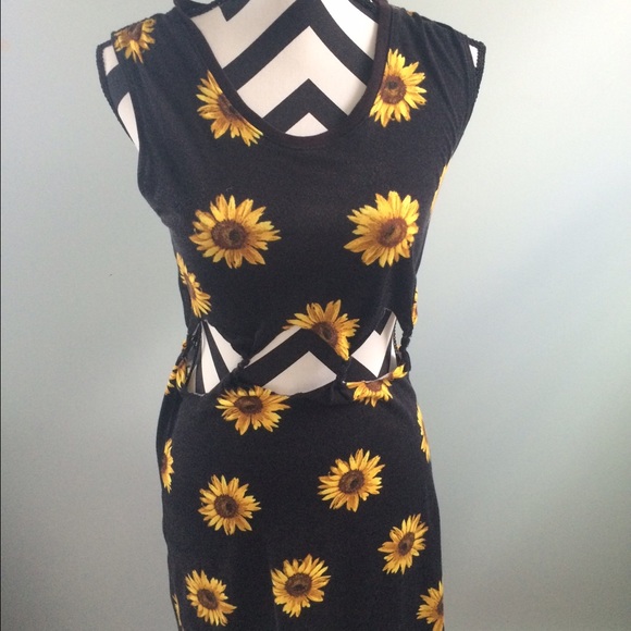 Sunflower Kendall & Kylie dress