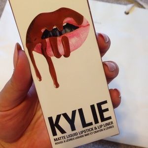 DOLCE K Kylie Cosmetics Kylie Lipkit