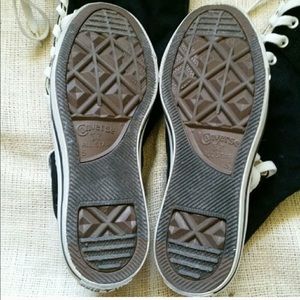 Converse Shoes - Like New Converse Boots Black Canvas Hi Tops Converse Shoes - Like New Converse Boots Black Canvas Hi Tops