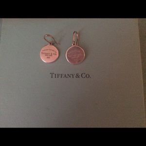 Return to Tiffany earrings