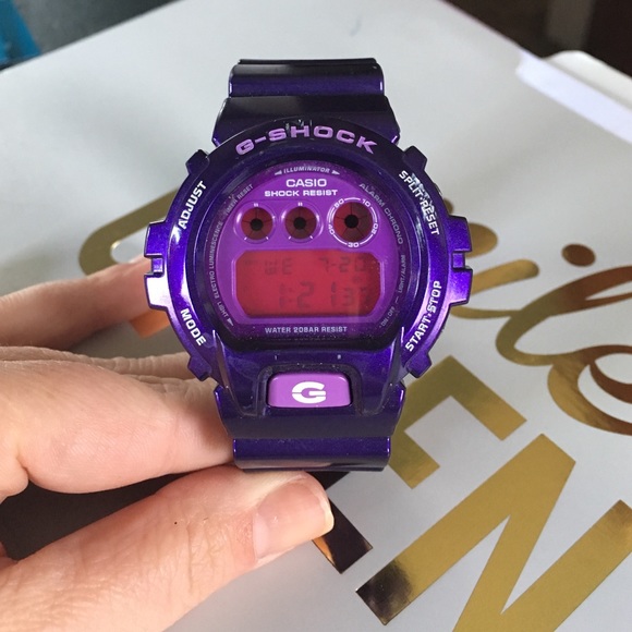 Purple G-Shock watch. DW6900CC.
