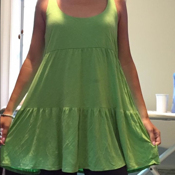 Karen Kane green tunic