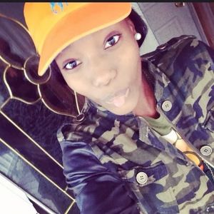 Meet your Posher, Yvena