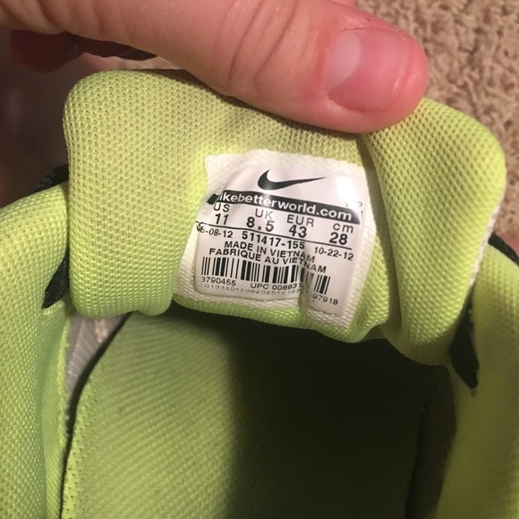 Size 11 Green and Purple Nike Air's - Picture 2 of 4