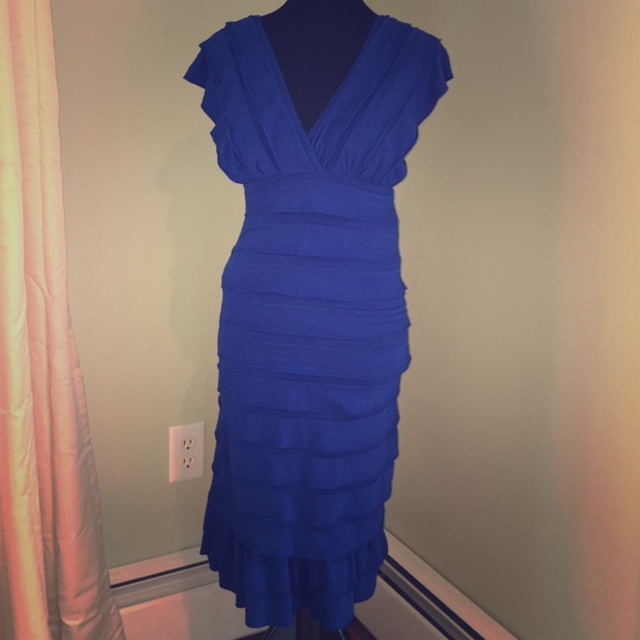 Max studio beautiful blue dress.