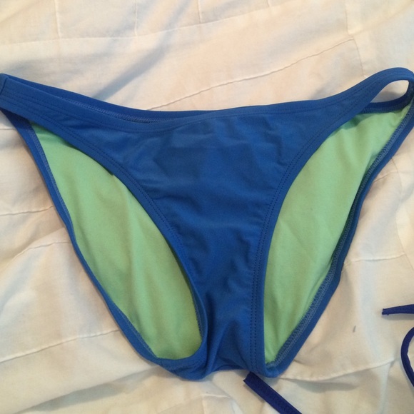 Bikini bottoms - Picture 1 of 2