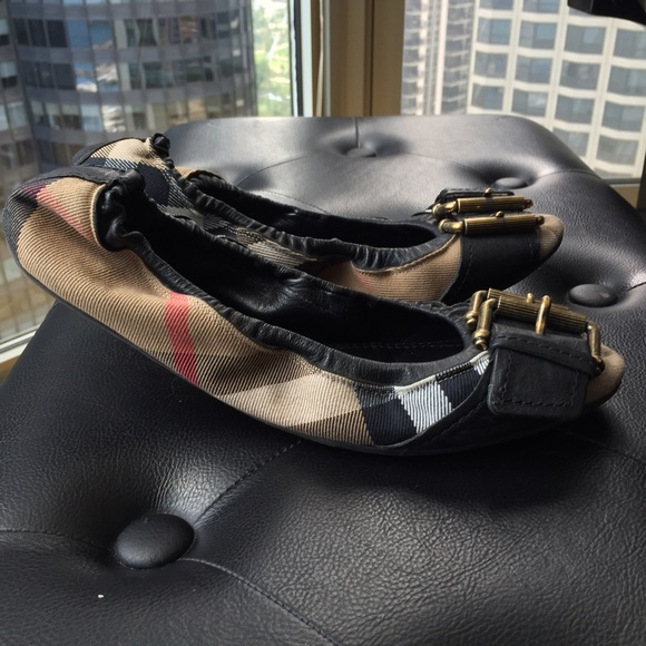 Burberry flats - Picture 3 of 4
