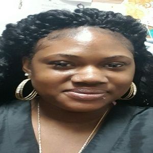 Meet your Posher, Candace