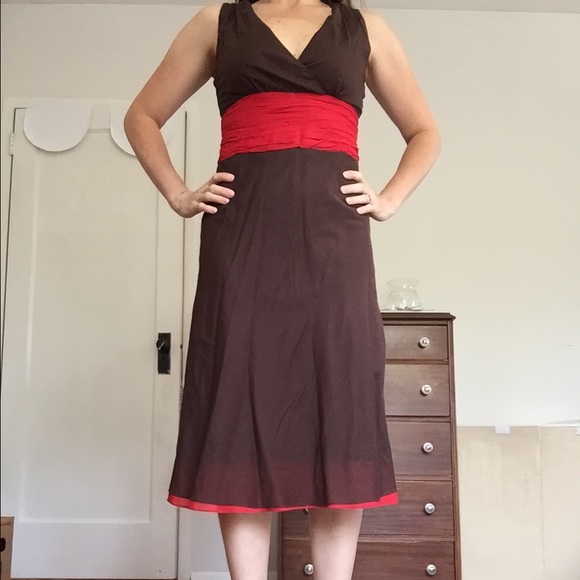 Brown/Red Linen Dress - Very Flattering!