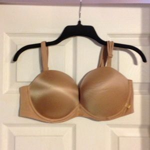38D Victoria's Secret bra