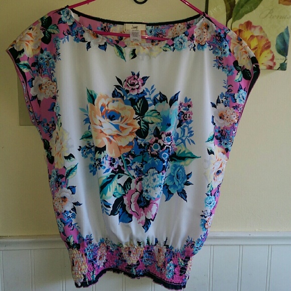 Sweet floral top
