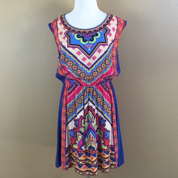 Flying Tomato Dresses & Skirts - Sale! ✨Flying Tomato • print dress