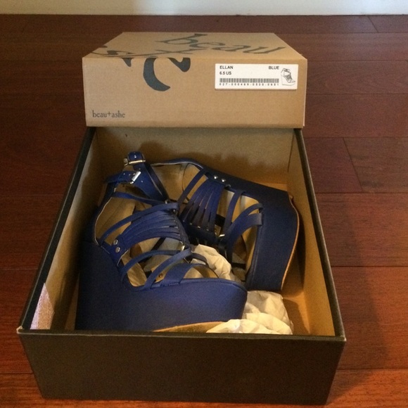 Shoedazzle beau + Ashe wedges