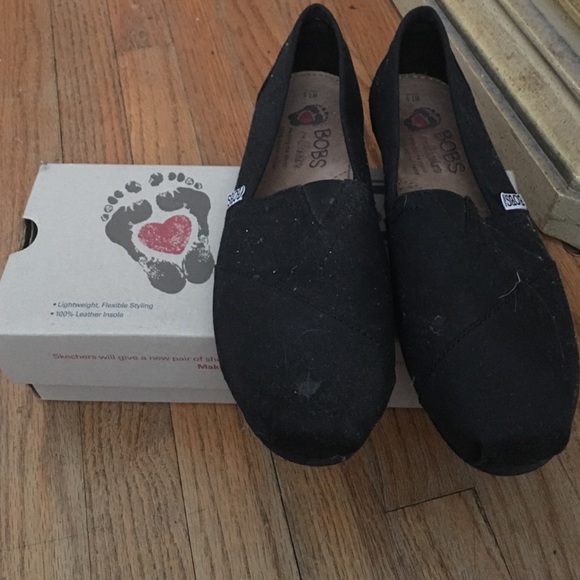 Bobs  by Skechers.. They are a size 8