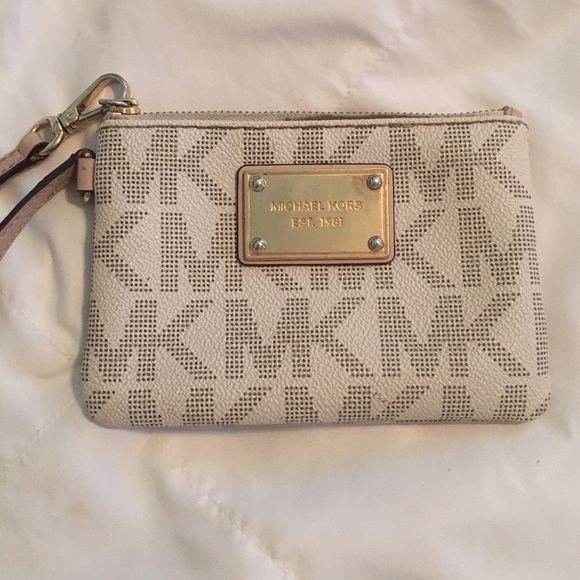 Michael Kors wristlet
