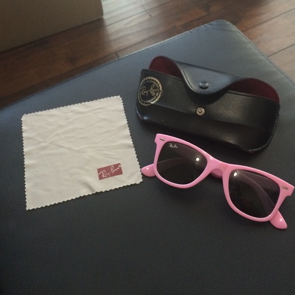Pink wayfarer ray bans great condition