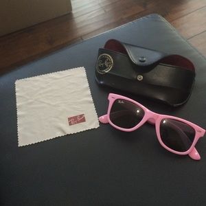 Pink wayfarer ray bans great condition